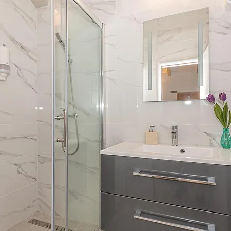 度假居 In With Wifi Unesic