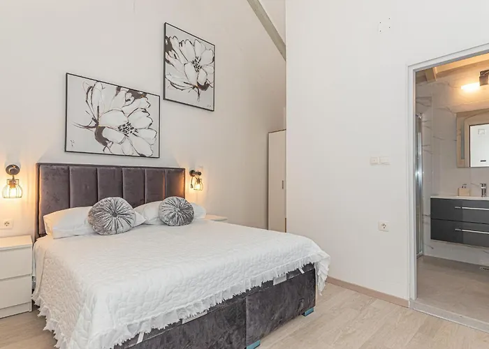 In With Wifi Holiday home Unesic