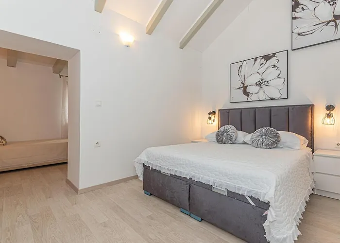 Ferienhaus In With Wifi Unesic